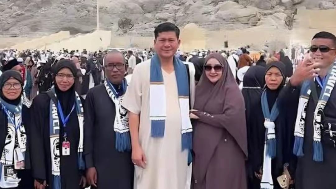 Bupati Aceh Selatan Mirwan MS Diberhentikan Sementara Usai Pergi Umrah Saat Daerahnya Dilanda Banjir