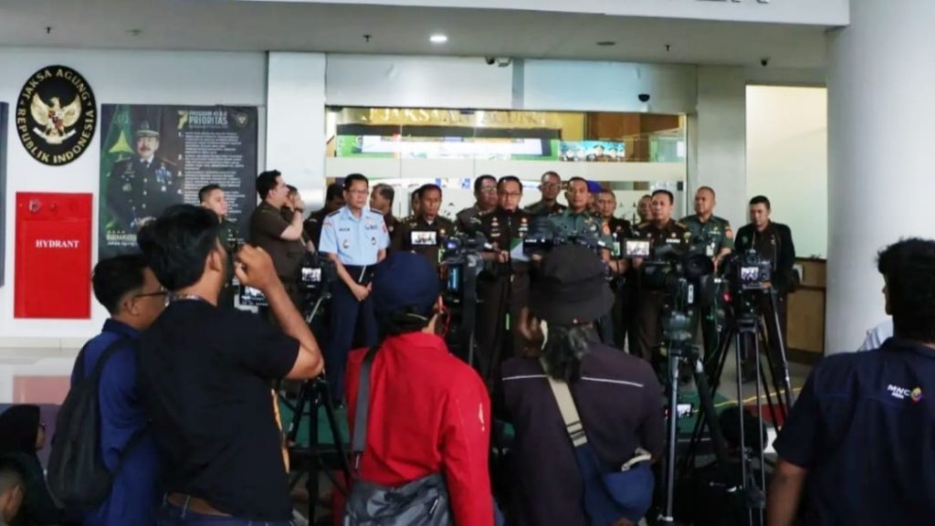 Tahap II Perkara Korupsi Satelit Kemhan, Tiga Tersangka Diserahkan ke Penuntut Koneksitas