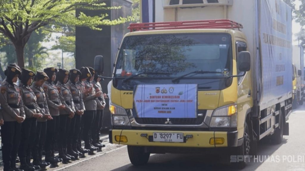 Polda Jabar Kirim Bantuan Kemanusiaan untuk Korban Bencana di Sumatera