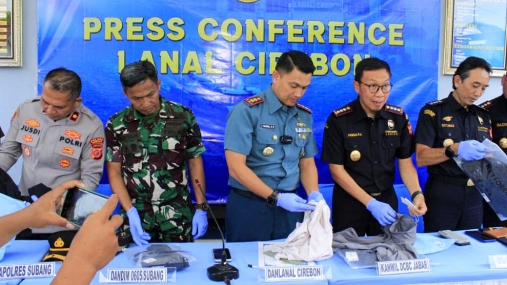 Rugikan Negara Rp1,8 Miliar, Lanal Cirebon Gagalkan Penyelundupan Ribuan Pakaian Olahraga