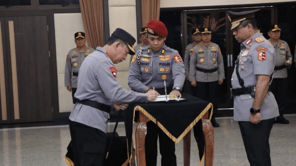 Kapolri Pimpin Sertijab Sejumlah Pejabat Utama Mabes Polri dan Kapolda