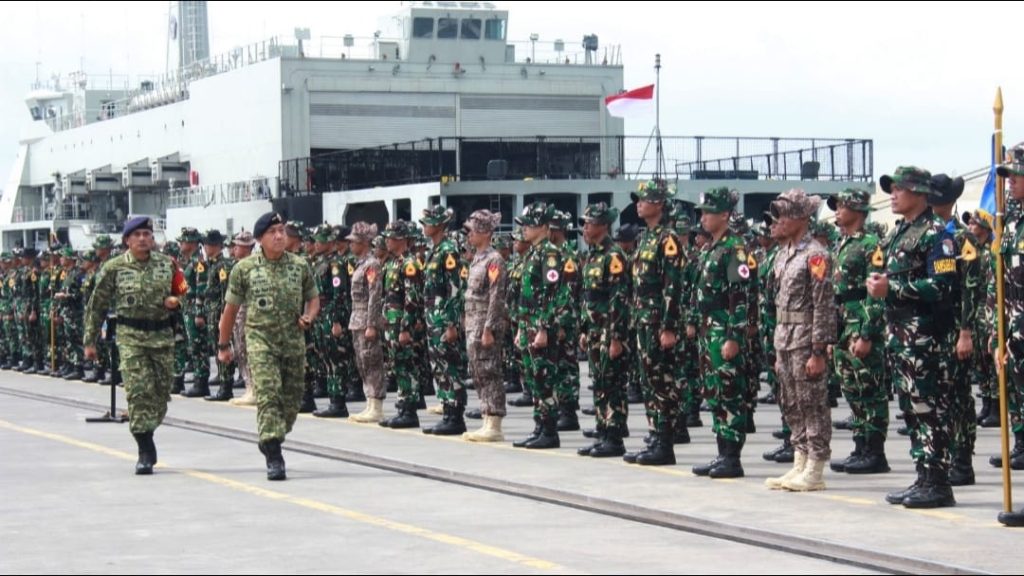 Danjen Akademi TNI Berangkatkan 1.980 Taruna Ikuti Latsitardanus 2026 di Aceh