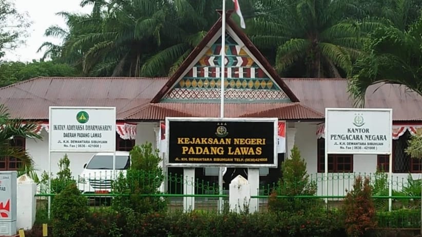 Kajari Padang Lawas Diperiksa Kejagung Terkait Dugaan Pemungutan Dana Desa