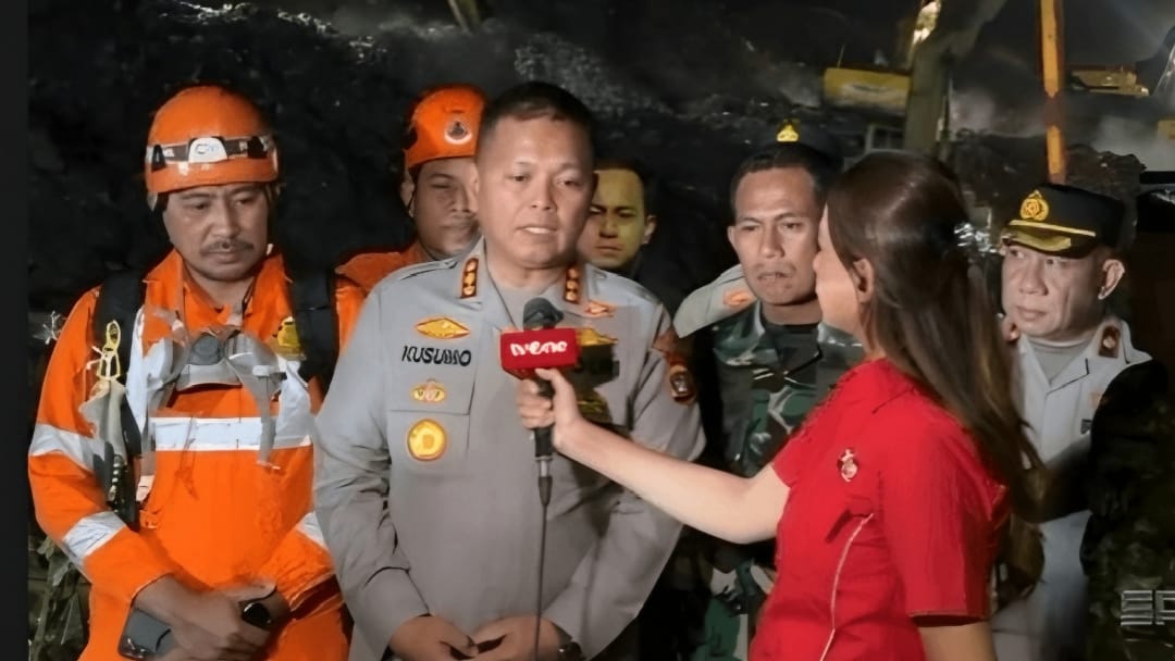 Longsor Gunung Sampah di TPST Bantargebang, Empat Orang Tewas dan Sejumlah Truk Tertimbun