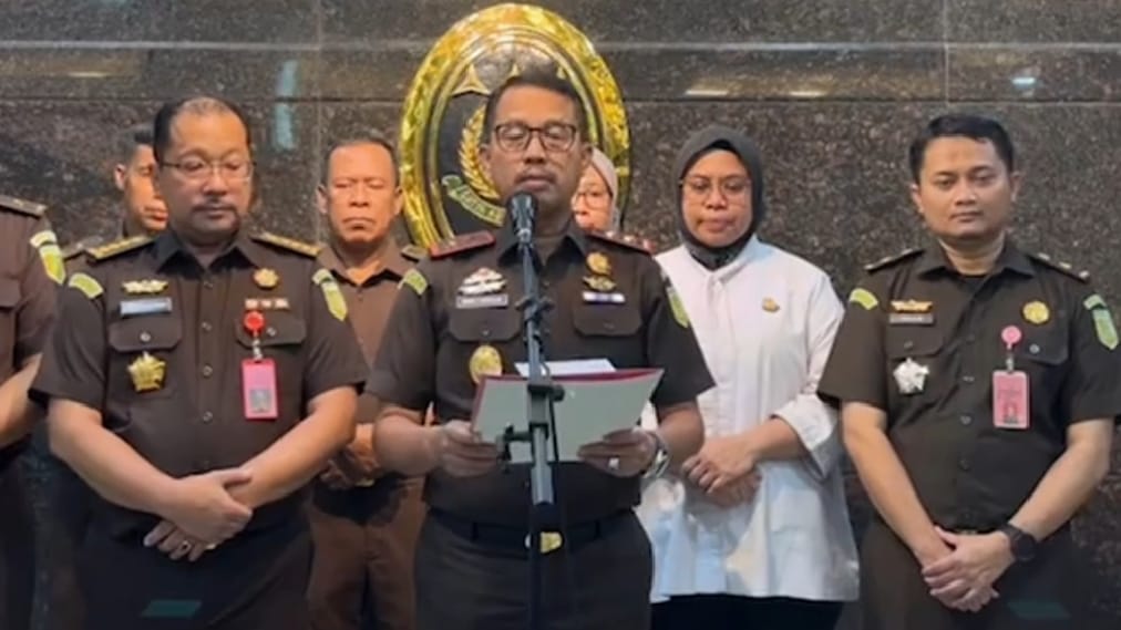 Mantan Pj Gubernur Sulsel Jadi Tersangka Korupsi Pengadaan Bibit Nanas