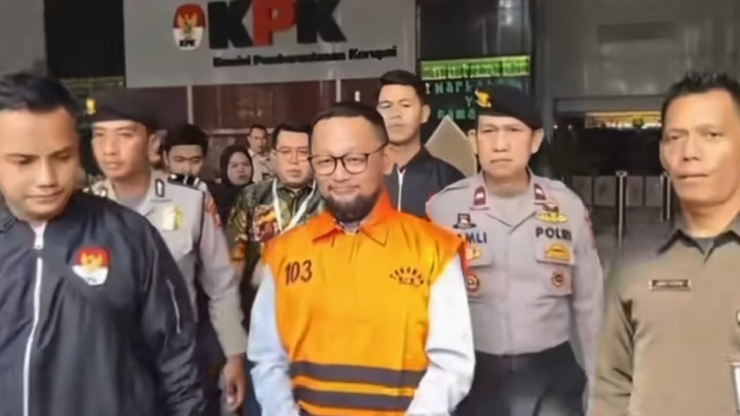 KPK Tahan Eks Stafsus Menag Gus Alex Terkait Dugaan Korupsi Kuota Haji