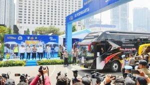 Kapolri Lepas 80 Bus Mudik Gratis, 4.009 Warga Diberangkatkan ke Jateng dan DIY