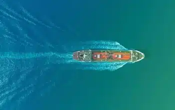 Kembali Serangan di Selat Hormuz, Kapal Komersial Jadi Sasaran Proyektil