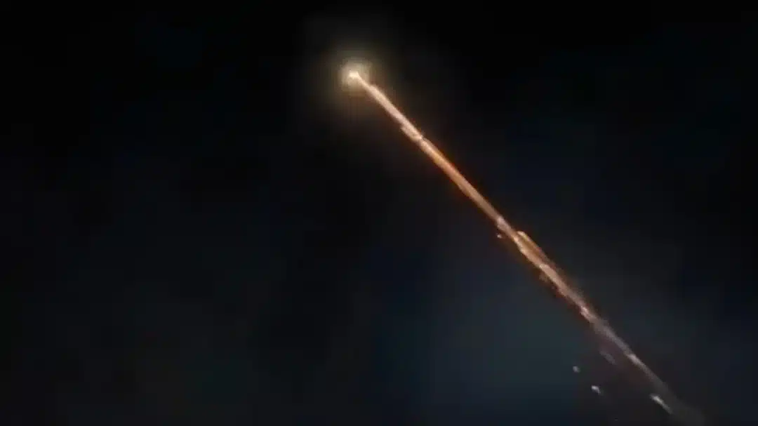 Fenomena Benda Langit Bercahaya Lintasi Langit Lampung, Diduga Sisa Roket China