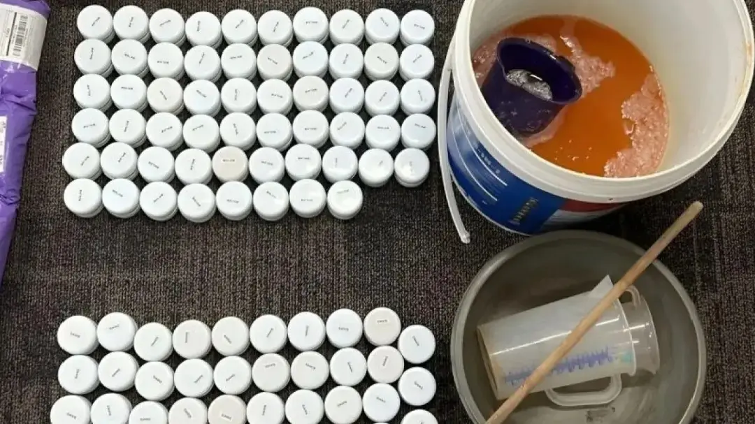 Bareskrim Polri Bongkar Produksi Kosmetik Ilegal di Bogor, Tiga Tersangka Diamankan