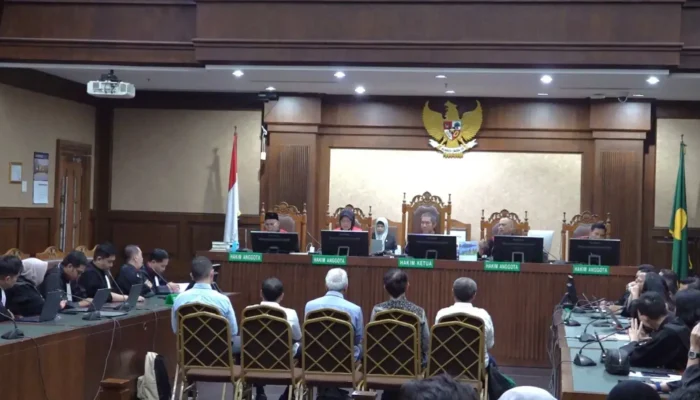 JPU Tuntut 5 Terdakwa Korupsi Tata Kelola Pertamina Hingga 12 Tahun Penjara