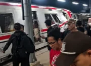 KA Argo Bromo Anggrek dan KRL Bertabrakan di Bekasi Timur