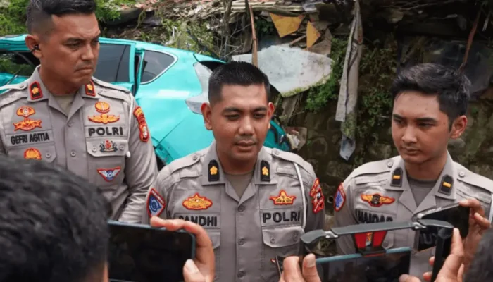 Kecelakaan KA Argo Bromo dan KRL di Bekasi Timur, Sopir Taksi Green SM Diperiksa