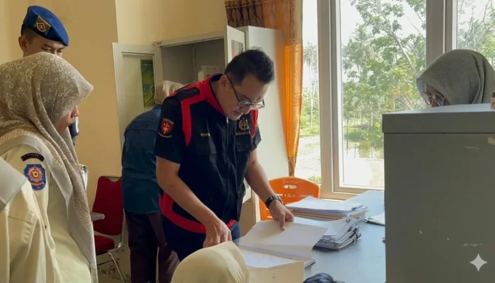 Kejari Bireuen Geledah Kantor Satpol PP dan Dua Rumah Saksi Terkait Dugaan Korupsi Anggaran