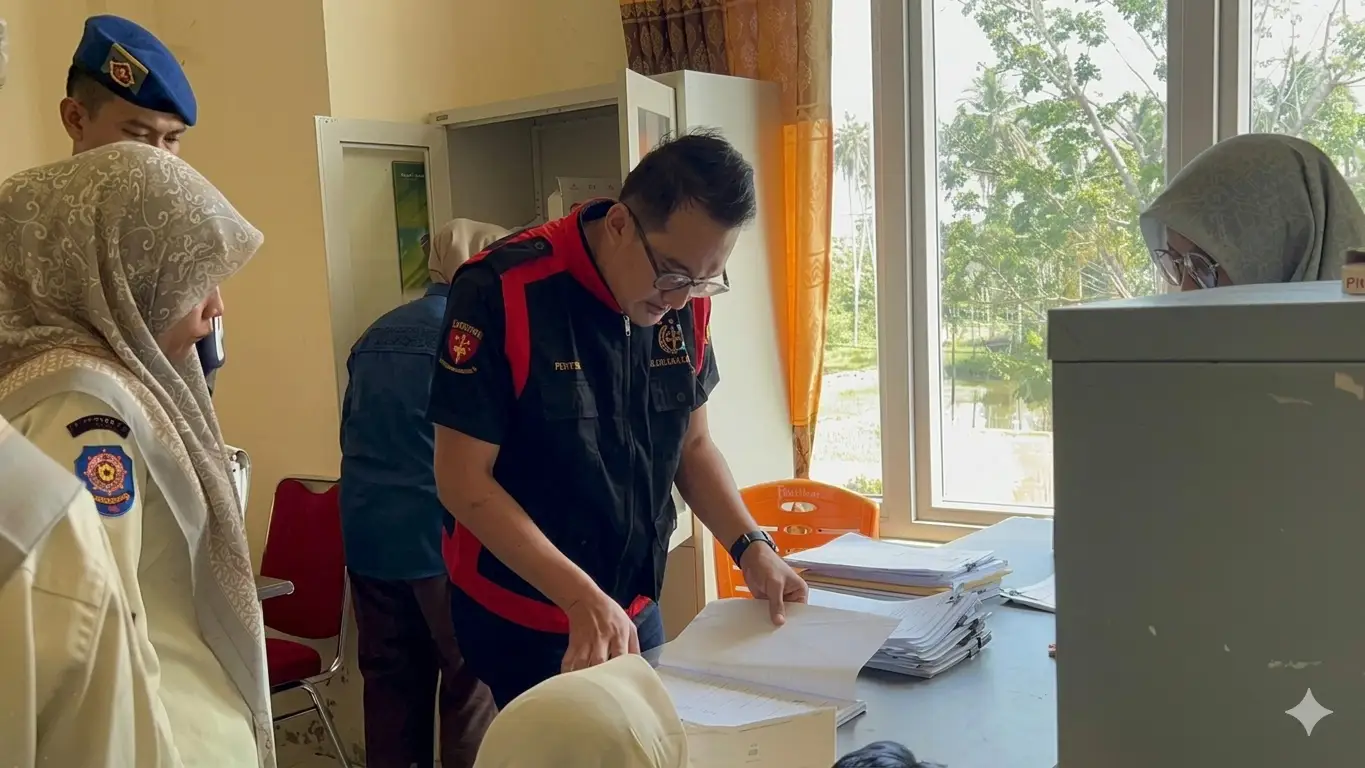 Kejari Bireuen Geledah Kantor Satpol PP dan Dua Rumah Saksi Terkait Dugaan Korupsi Anggaran