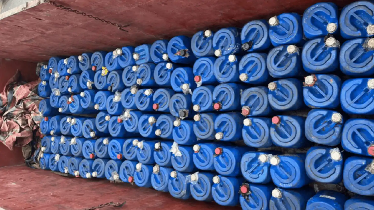 Polresta Jambi Ungkap Penimbunan 4.000 Liter Solar Subsidi, Dua Tersangka Diamankan