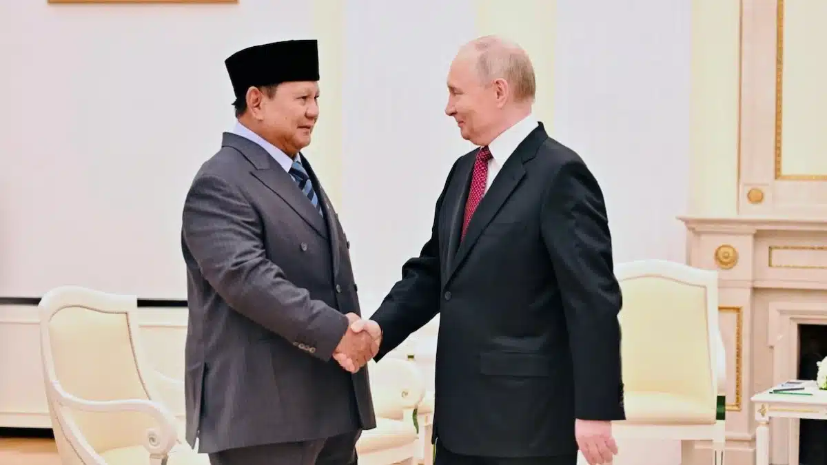 Presiden Prabowo Disambut Hangat Putin di Kremlin, Perkuat Kemitraan Strategis