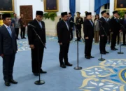 Reshuffle Kabinet: Jumhur Jadi Menteri, Hanif Faisol Bergeser