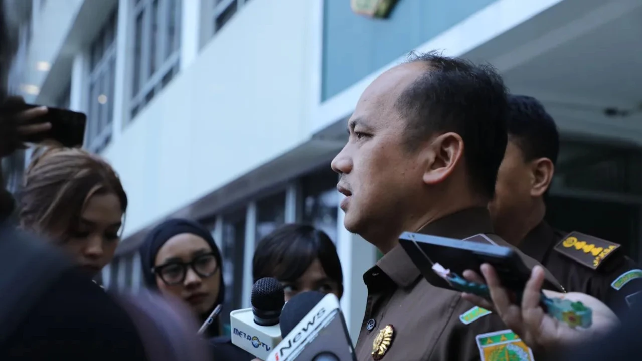 Kejagung Tetapkan ASN ESDM dan Tiga Orang Lainnya Jadi Tersangka Kasus IUP Pertambangan Kalbar