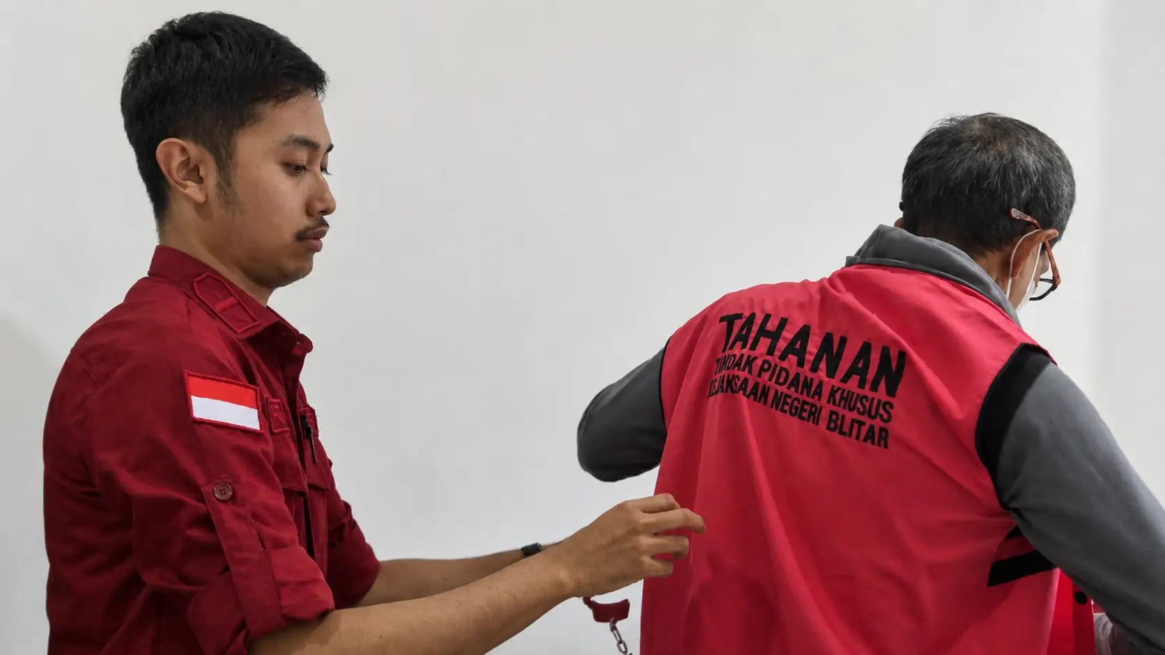 Kejari Blitar Tahan Mantan Dirut Perumda Bank Kota Blitar Terkait Dugaan Korupsi Kredit