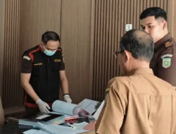 Kejari HST Geledah Empat Lokasi Terkait Dugaan Korupsi Pengadaan Alkes di Dinkes