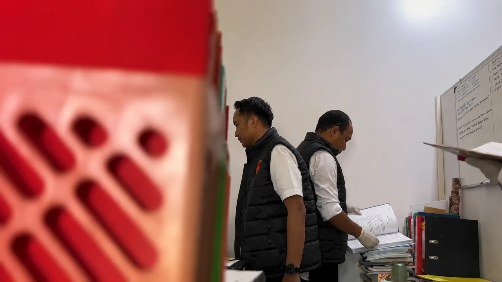 Kejari TTU Geledah Kantor Perumda Tirta Cendana Terkait Dugaan Korupsi