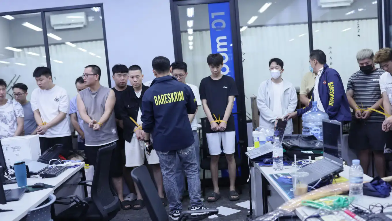Polisi Tetapkan 275 WNA Tersangka Sindikat Judi Online Internasional di Jakarta Barat
