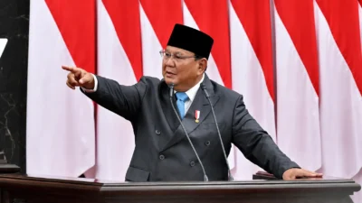 Presiden Prabowo Ancam Pengusaha Nakal dan Pejabat Korup, Sindir Backing Hijau dan Coklat