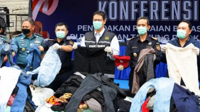 Bea Cukai Ungkap Peredaran Pakaian Bekas Impor Ilegal Senilai Rp54 Miliar di Jakarta dan Kalbar