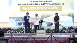 Kejagung Serahkan PNBP Rp1,029 Triliun ke Kemenkeu, Termasuk Aset Eddy Tansil Rp51,68 Miliar