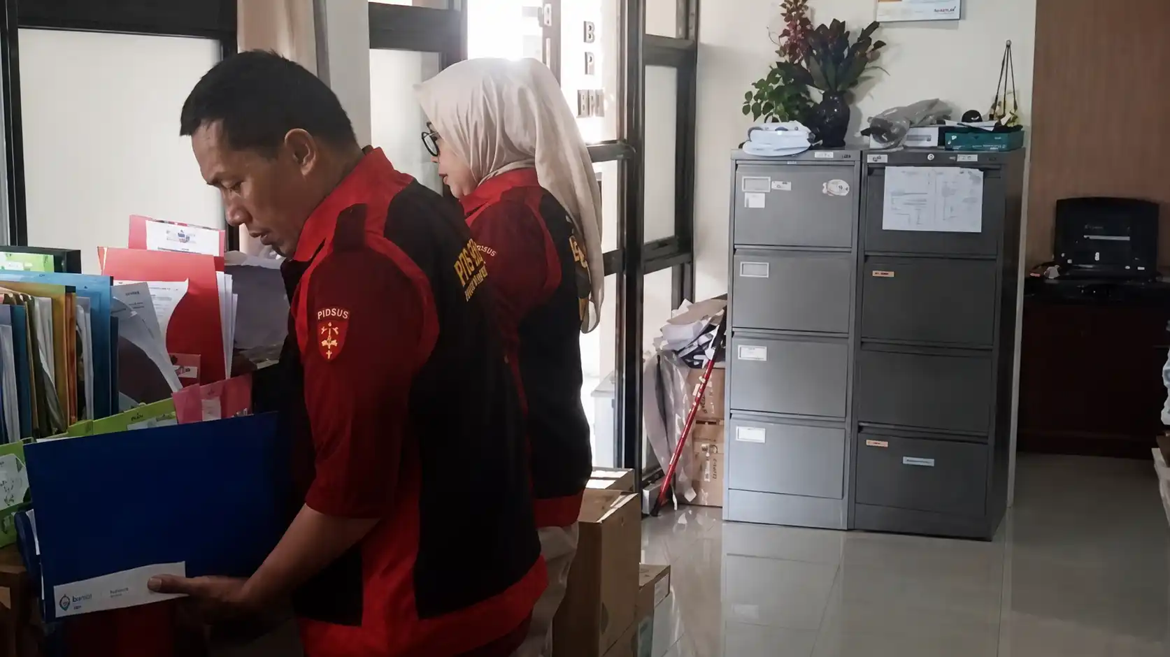 Kejati DIY Geledah Dinas Koperasi dan UKM Terkait Dugaan Korupsi Pengadaan Mesin Produksi Susu