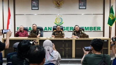 Kejari Jember Tetapkan Tiga Tersangka Dugaan Korupsi Pengelolaan Keuangan Bank Plat Merah