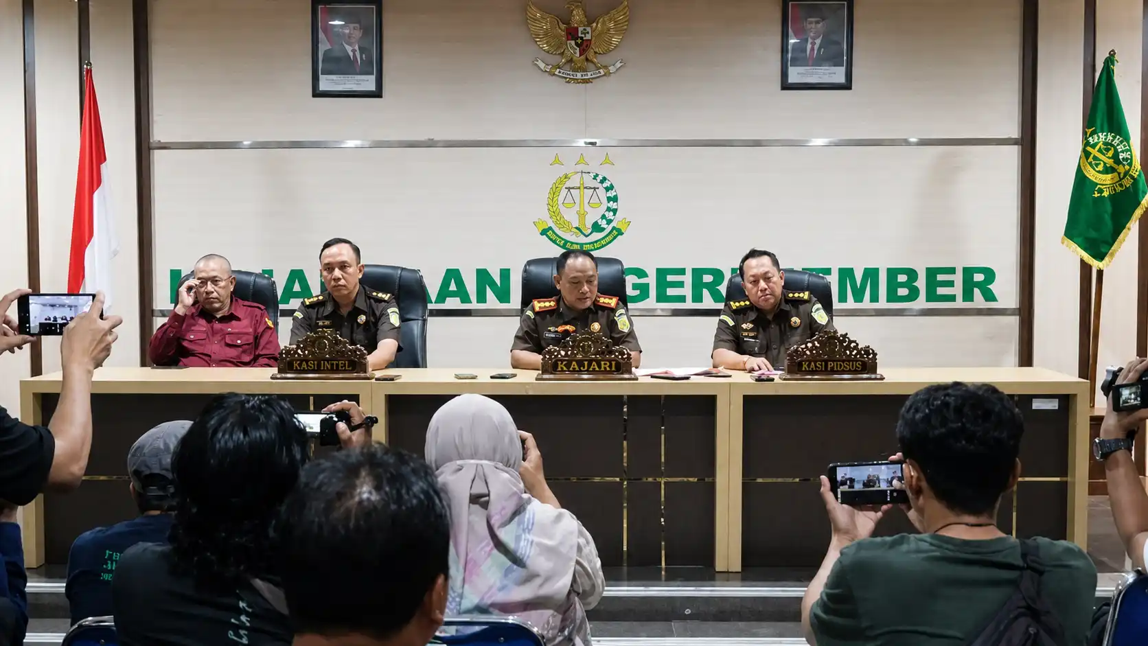 Kejari Jember Tetapkan Tiga Tersangka Dugaan Korupsi Pengelolaan Keuangan Bank Plat Merah