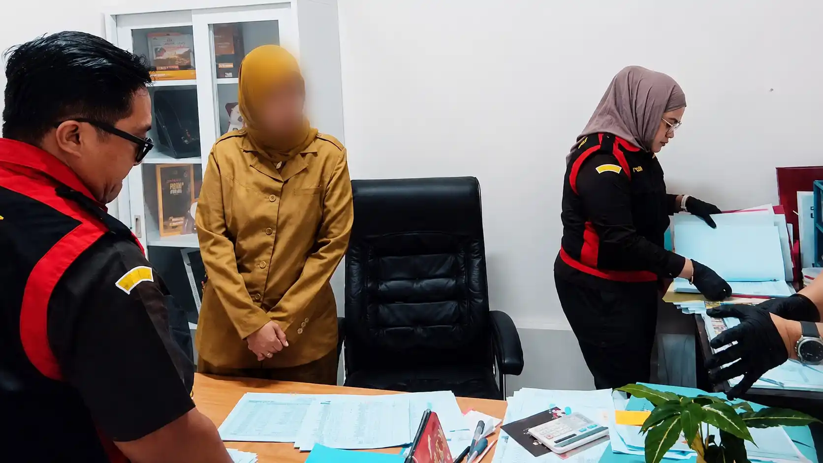 Kejari Kota Batu Geledah Dua Kantor Terkait Dugaan Korupsi Kios dan Los Pasar