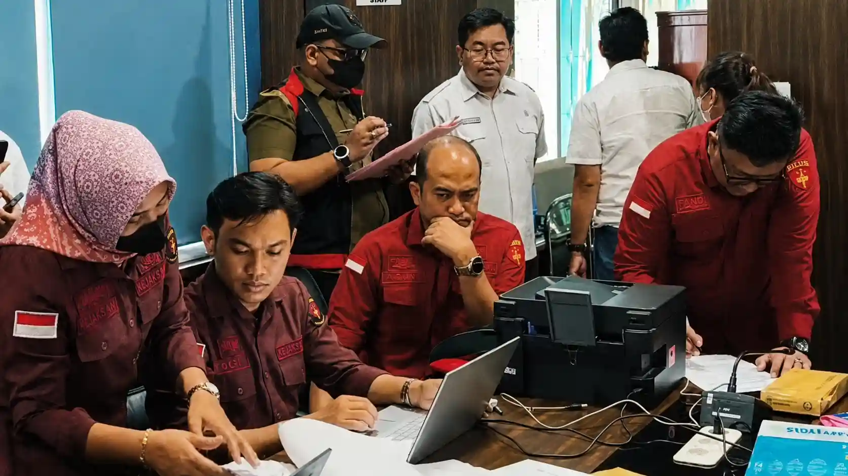 Kejari Malang Geledah Dinas Kesehatan, Sita Dua Koper Dokumen Terkait Dugaan Korupsi Pengadaan Ambulans