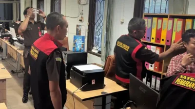 Kejati Kaltim Geledah Disdikbud Kutai Kartanegara, Usut Dugaan Korupsi TPP Guru