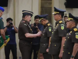 Kuntadi Resmi Nahkodai Jampidsus, Jaksa Agung Tekankan Penanganan Korupsi Tanpa Tebang Pilih