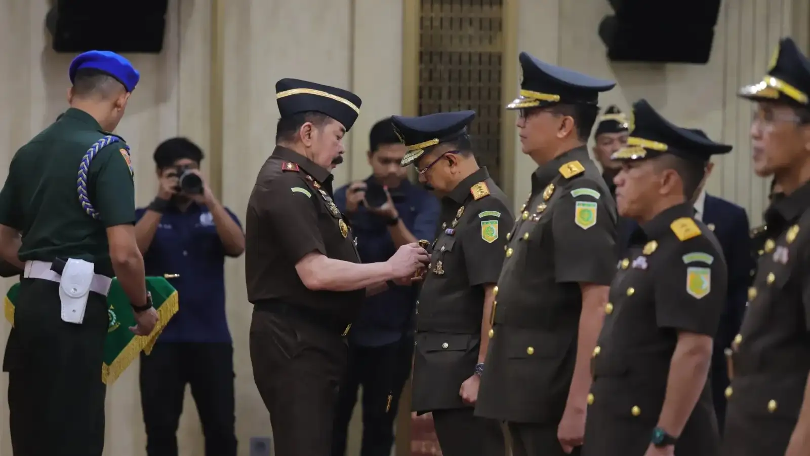 Kuntadi Resmi Nahkodai Jampidsus, Jaksa Agung Tekankan Penanganan Korupsi Tanpa Tebang Pilih