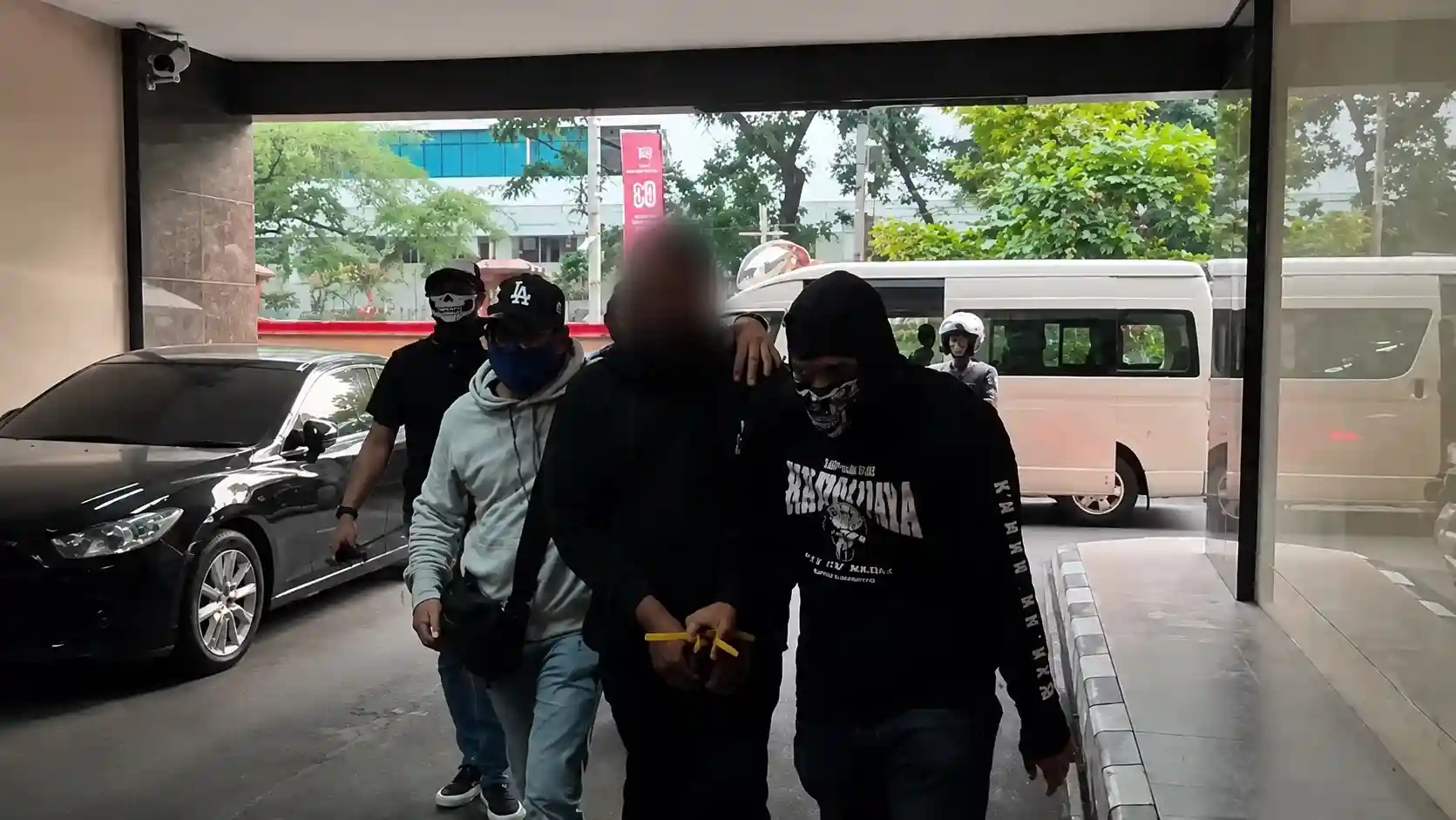 Bareskrim Polri Tangkap Basri Lewaimang, DPO Kasus Peredaran Narkotika Kelas Kakap di Batam