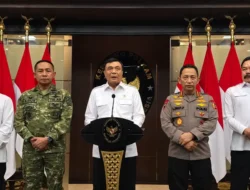 Didampingi Panglima TNI dan Kapolri, Menko Polkam Pastikan Keamanan Nasional Tetap Terkendali