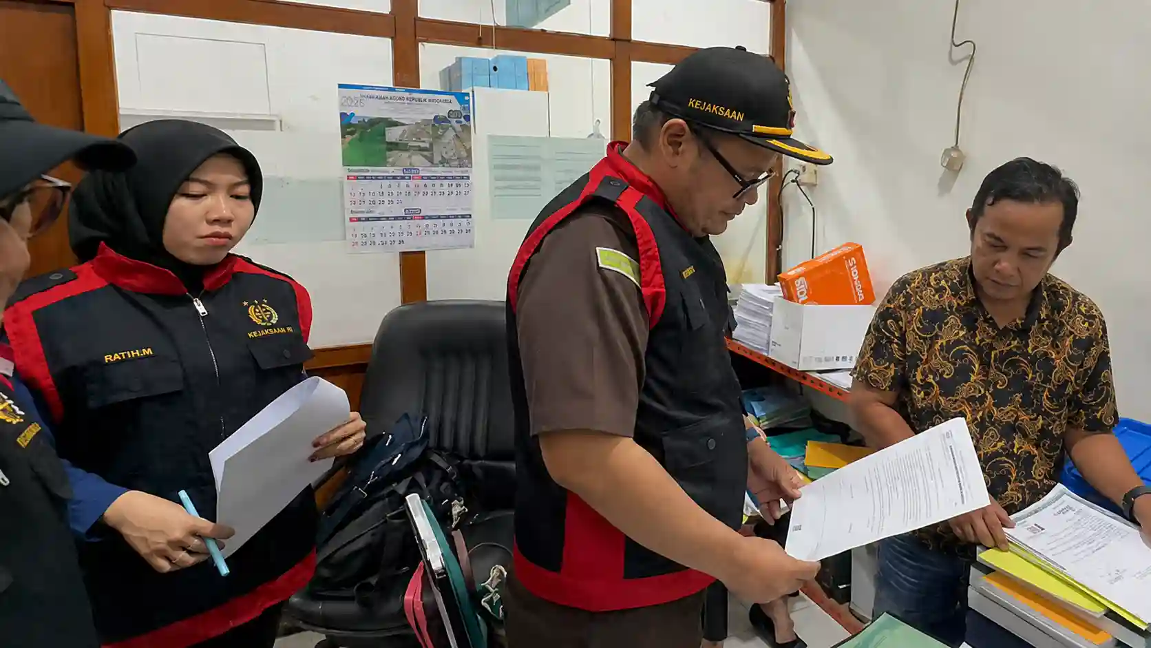 Kejari Padang Panjang Geledah Kantor Dinas PUPR Terkait Dugaan Korupsi Proyek Jalan