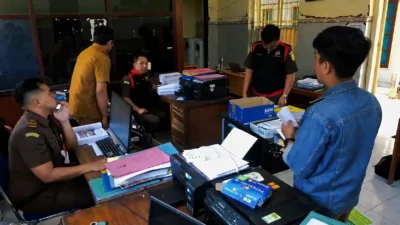 Kejari Pamekasan Geledah Kantor PUPR, Sita PC dan Dokumen Terkait Dugaan Korupsi Proyek Jalan