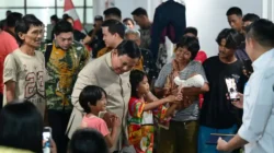 Malam-Malam, Presiden Prabowo Sambangi Hunian Relokasi Warga Eks Bantaran Rel