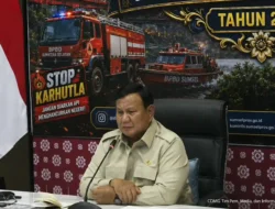 Presiden Prabowo Pimpin Rapat Penanganan Karhutla Sumatera, Siapkan 1.000 Perwira TNI-Polri