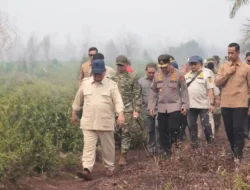 Presiden Prabowo Tinjau Langsung Penanganan Karhutla di Kalimantan Barat