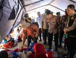 Titiek Soeharto dan Kapolri Pastikan Kebutuhan Pengungsi Gempa NTT Terpenuhi