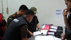 Kejari Ngada Geledah Kantor Dinas KUKM, Sita 36 Barang Bukti Kasus Pasar Lengkosambi