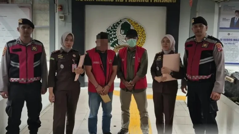 Kejari Padang Panjang Tetapkan Tiga Tersangka Dugaan Korupsi Proyek Jalan Rp1,66 Miliar