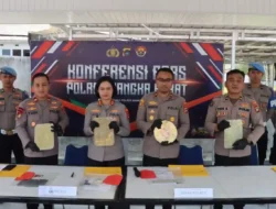 Polisi Gagalkan Penyelundupan 250 Kg Balok Timah Disembunyikan di Bawah Tepung