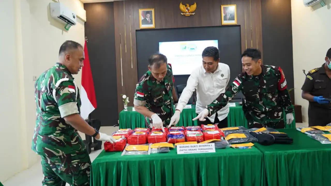 TNI Gagalkan Dua Penyelundupan Sabu di Perbatasan RI-Malaysia, Total 16,4 Kg Diamankan
